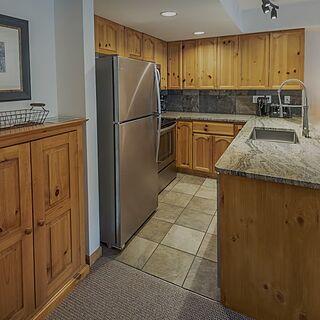 Valhalla Vacations at Whistler — Sample Kitchen