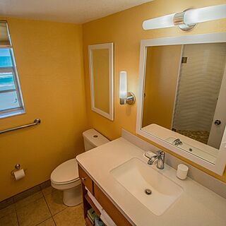 Sea Club IV — Sample Bathroom
