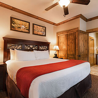 Westgate Smoky Mountain Resort & Water Park — Sample Bedroom