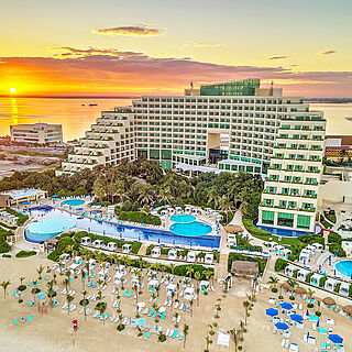 Live Aqua Beach Resort Cancun — Exterior