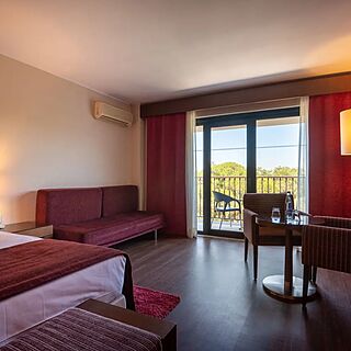 Vila Gale Cascais — Sample Bedroom
