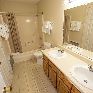 Cold Spring Resort &mdash; Sample Bathroom