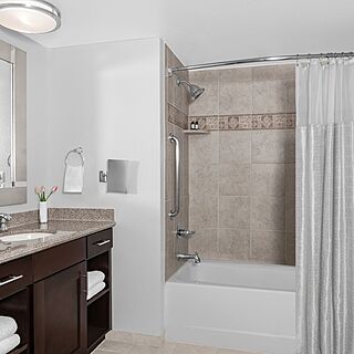 Marriott's Grand Chateau &mdash; Sample Bathroom