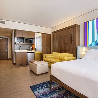 Villas at Disneyland Hotel — Deluxe Studio