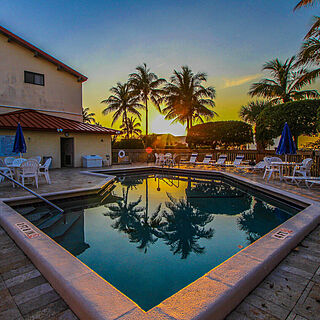 Florida Bay Club — Pool
