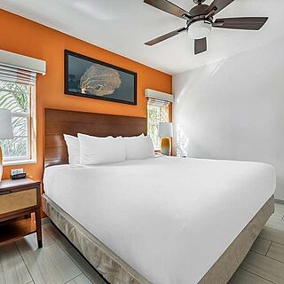 Hilton Vacation Club Flamingo Beach St. Maarten — Sample Bedroom