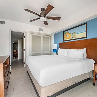 Hilton Vacation Club Flamingo Beach St. Maarten — Sample Bedroom