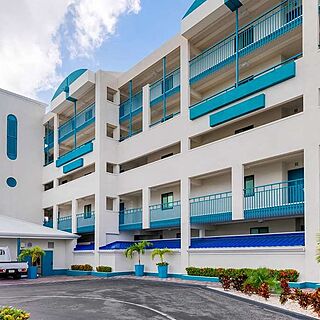 Hilton Vacation Club Royal Palm St. Maarten &mdash; Exterior