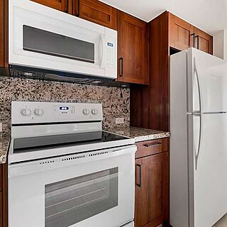 Hilton Vacation Club Royal Palm St. Maarten &mdash; Sample Kitchen