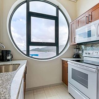 Hilton Vacation Club Royal Palm St. Maarten — Sample Kitchen