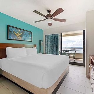Hilton Vacation Club Royal Palm St. Maarten — Sample Bedroom
