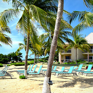 Grand Caymanian Resort — Beach