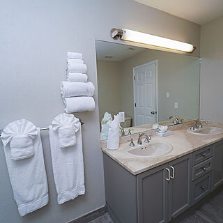 Grand Caymanian Resort — Sample Bathroom