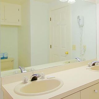 The Ponds at Foxhollow — Sample Bathroom