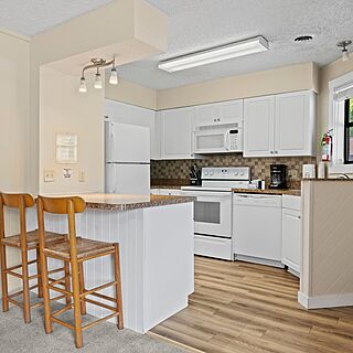 Peppertree Maggie Valley — Sample Kitchen