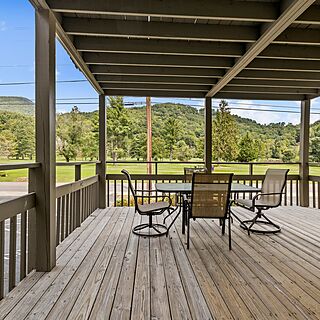 Peppertree Maggie Valley — Sample Patio