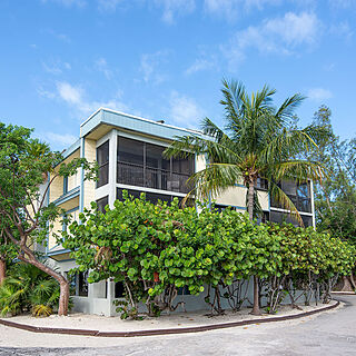 Marathon Key Beach Club — Exterior