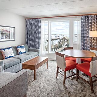 Club Wyndham Inn on the Harbor &mdash; Sample Living Atea
