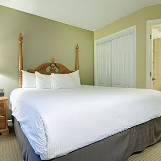 Club Wyndham Kingsgate — Sample Bedroom