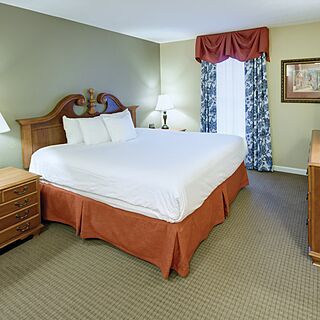 Club Wyndham Kingsgate — Sample Bedroom