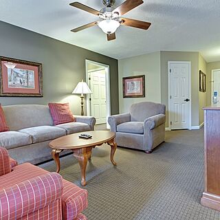 Club Wyndham Kingsgate — Sample Living Area
