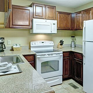 Club Wyndham Kingsgate — Sample Kitchen