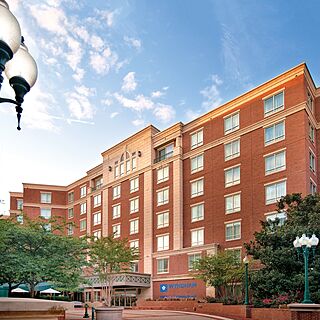 Club Wyndham Old Town Alexandria — Exterior