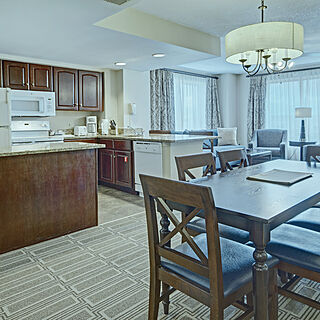 Club Wyndham Old Town Alexandria &mdash; Sample dining area in one- and two-bedroom suites