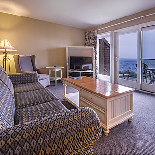 Club Wyndham Newport Overlook — Sample Living Area