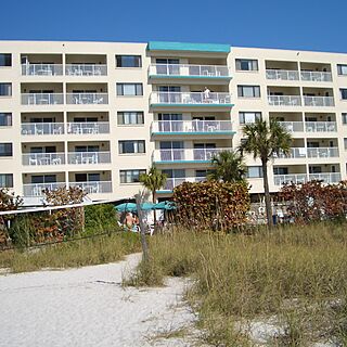 Sand Pebble Resort
