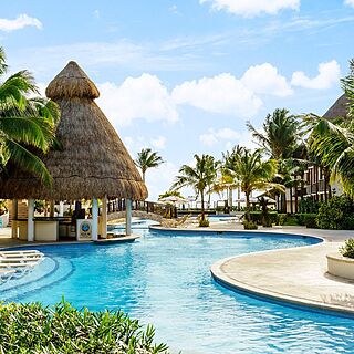 The Reef Coco Beach & Spa — Pool