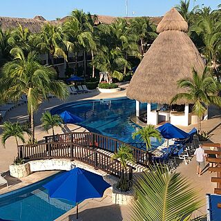 The Reef Coco Beach & Spa — Pool Area