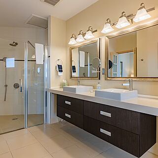 Playa Linda Beach Resort — Sample Bathroom