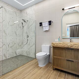 Playa Linda Beach Resort — Sample Bathroom