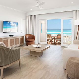 Alexandra Resort and Spa — Sample Living Area