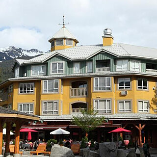 Town Plaza Suites — Exterior