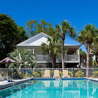 Little Gull Cottages — Pool