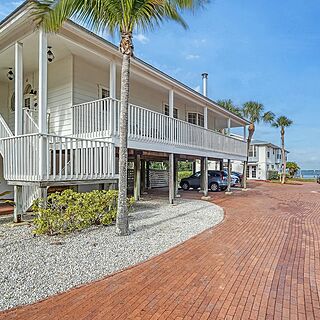 Little Gull Cottages — Exterior