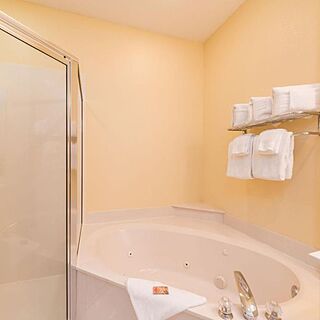 Coral Sands Resort by Palmera &mdash; Sample Bathroom