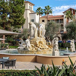 Marriott's Newport Coast Villas &mdash; Courtyard