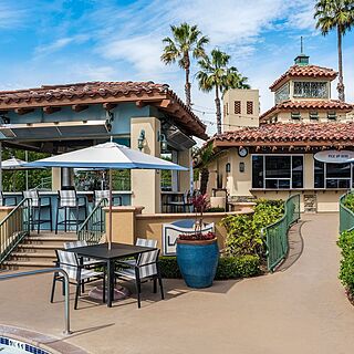 Marriott's Newport Coast Villas &mdash; Poolside Restaurant and Bar