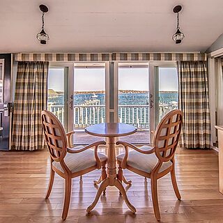 The Harborside Inn — Sample Living Area
