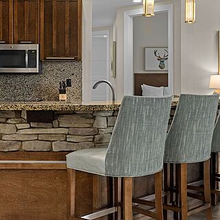Club Wyndham Great Smokies Lodge — Sample Kitchen With Barstools