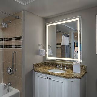 Marriott's OceanWatch Villas at Grande Dunes — Sample Bathroom