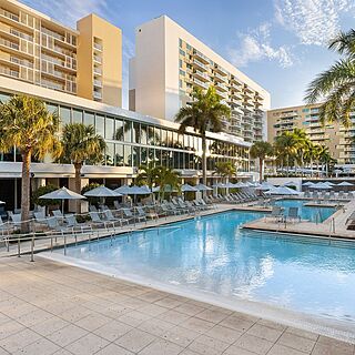 Marriott's Crystal Shores — Accessible Pool