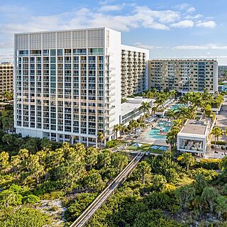 Marriott's Crystal Shores — Resort Exterior View