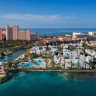 Harborside Resort at Atlantis &mdash; Adjacent to Atlantis