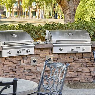 Marriott's Desert Springs Villas II — Grilling Area