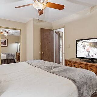 Eagle Point Resort — Sample Bedroom