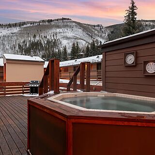 Eagle Point Resort — Hot Tub
